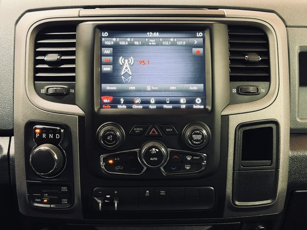 2019 RAM 1500 Classic Express Crew Cab 4x4 5'7" Box
