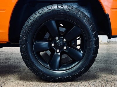 2019 RAM 1500 Classic Express Crew Cab 4x4 5'7" Box