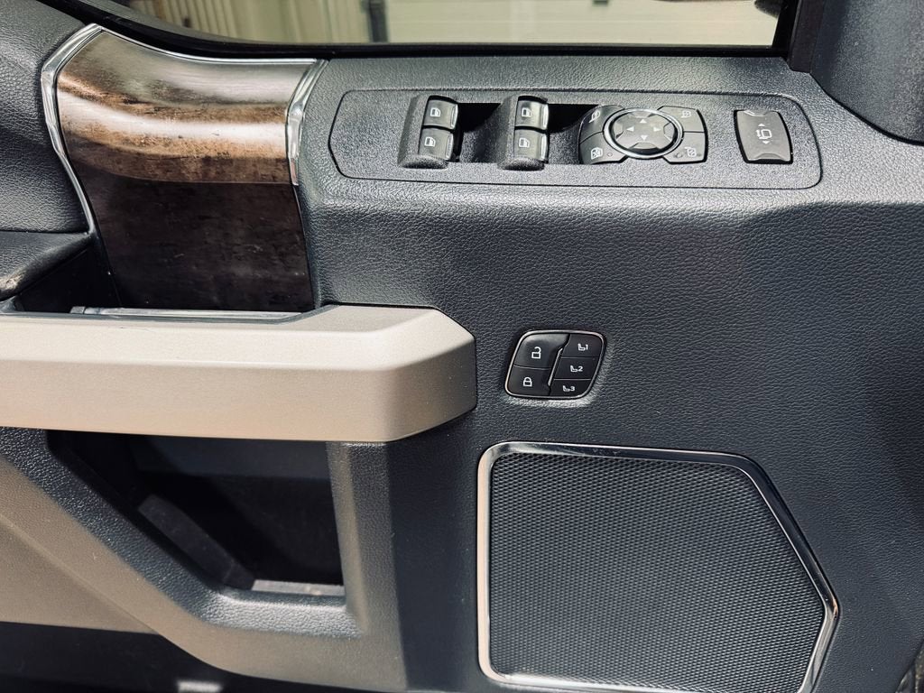 2022 Ford F-350 LARIAT