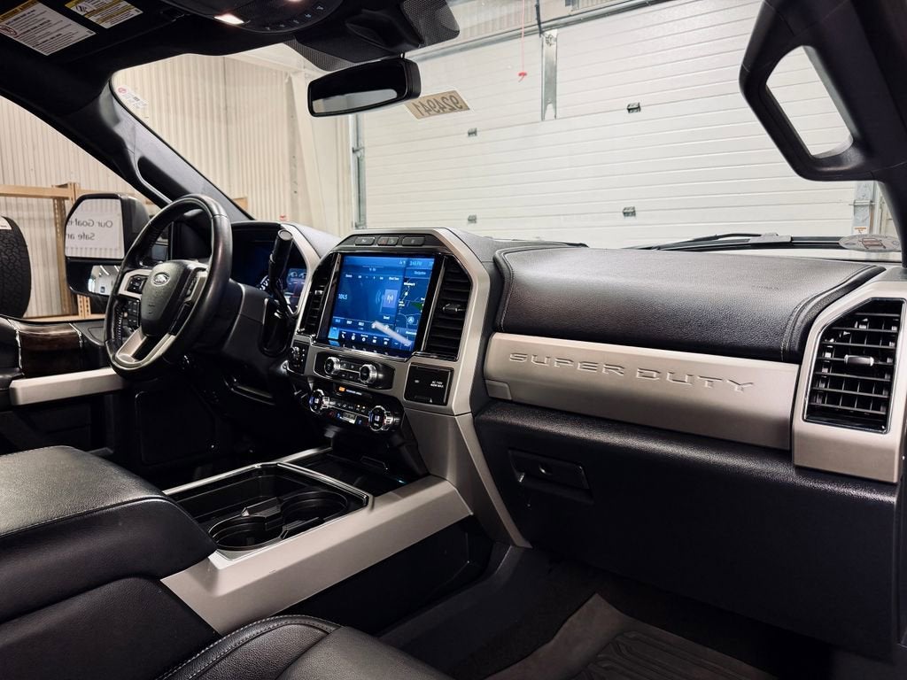 2022 Ford F-350 LARIAT