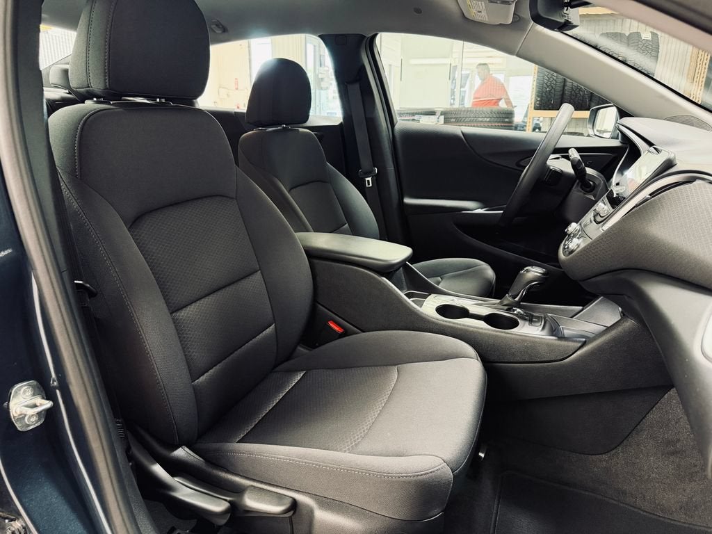 2020 Chevrolet Malibu LS