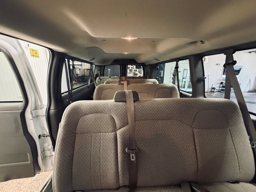 2015 Chevrolet Express Passenger 3500 LS