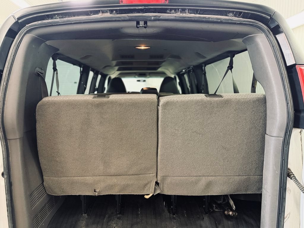 2015 Chevrolet Express Passenger 3500 LS