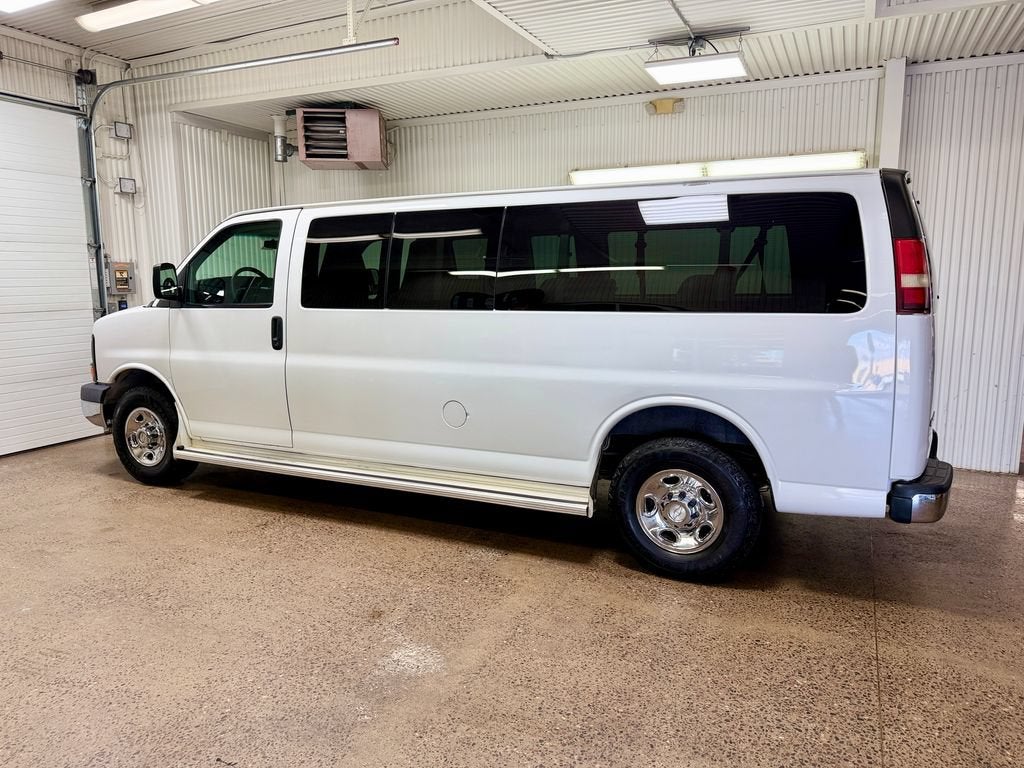2015 Chevrolet Express Passenger 3500 LS