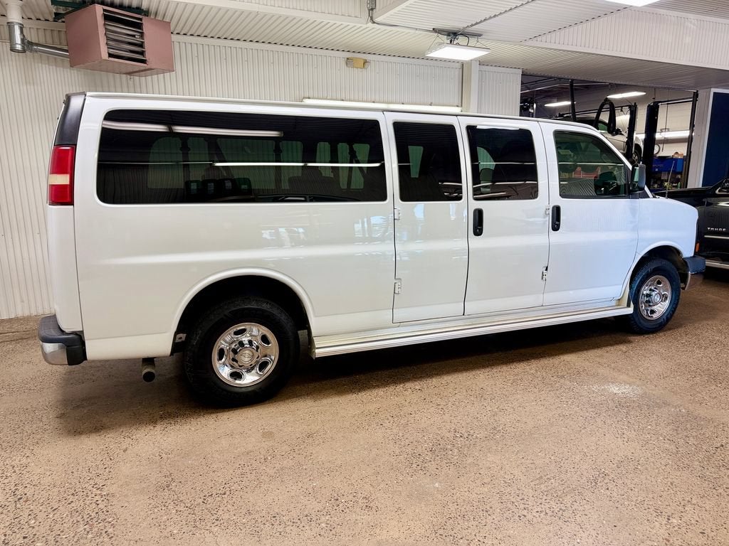 2015 Chevrolet Express Passenger 3500 LS