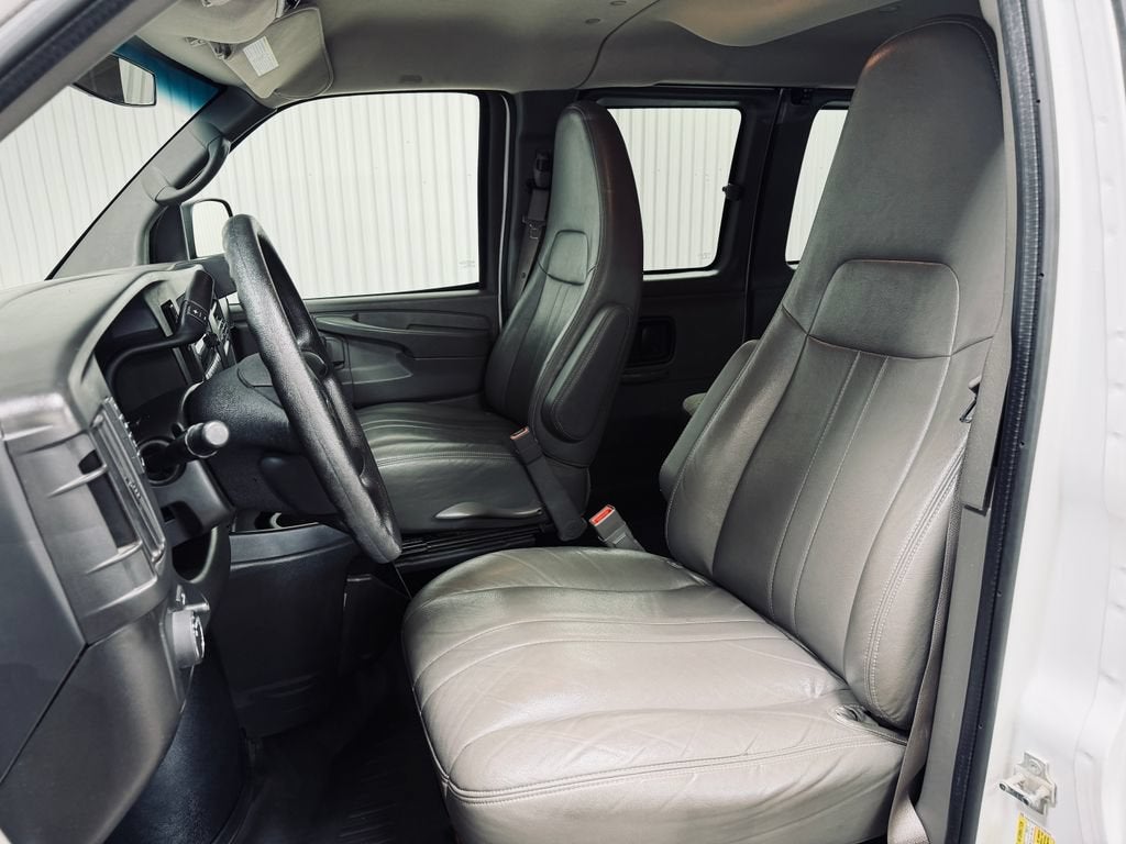 2015 Chevrolet Express Passenger 3500 LS