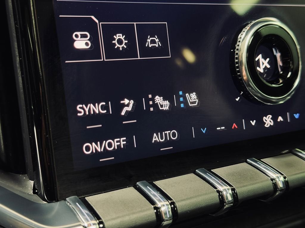 2024 GMC Acadia AT4