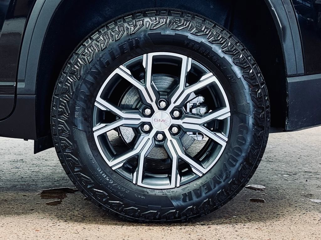 2024 GMC Acadia AT4