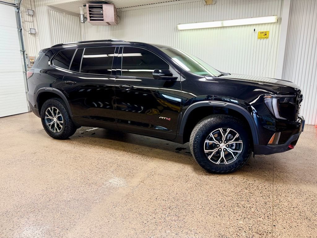 2024 GMC Acadia AT4