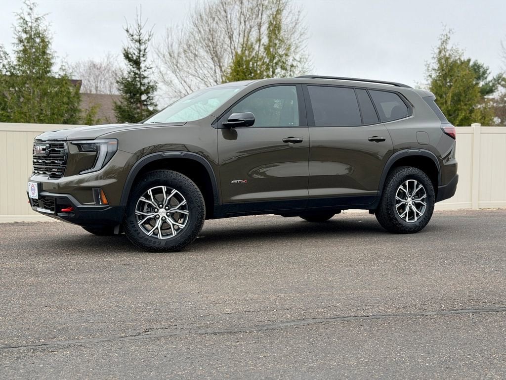 2024 GMC Acadia AT4