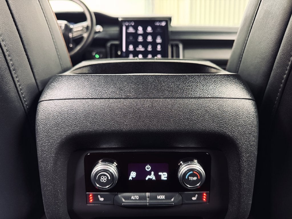 2024 GMC Acadia AT4