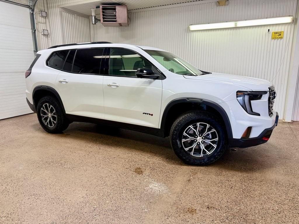 2025 GMC Acadia AT4
