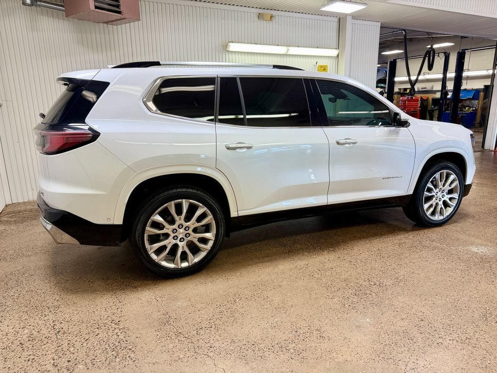 2024 GMC Acadia Denali