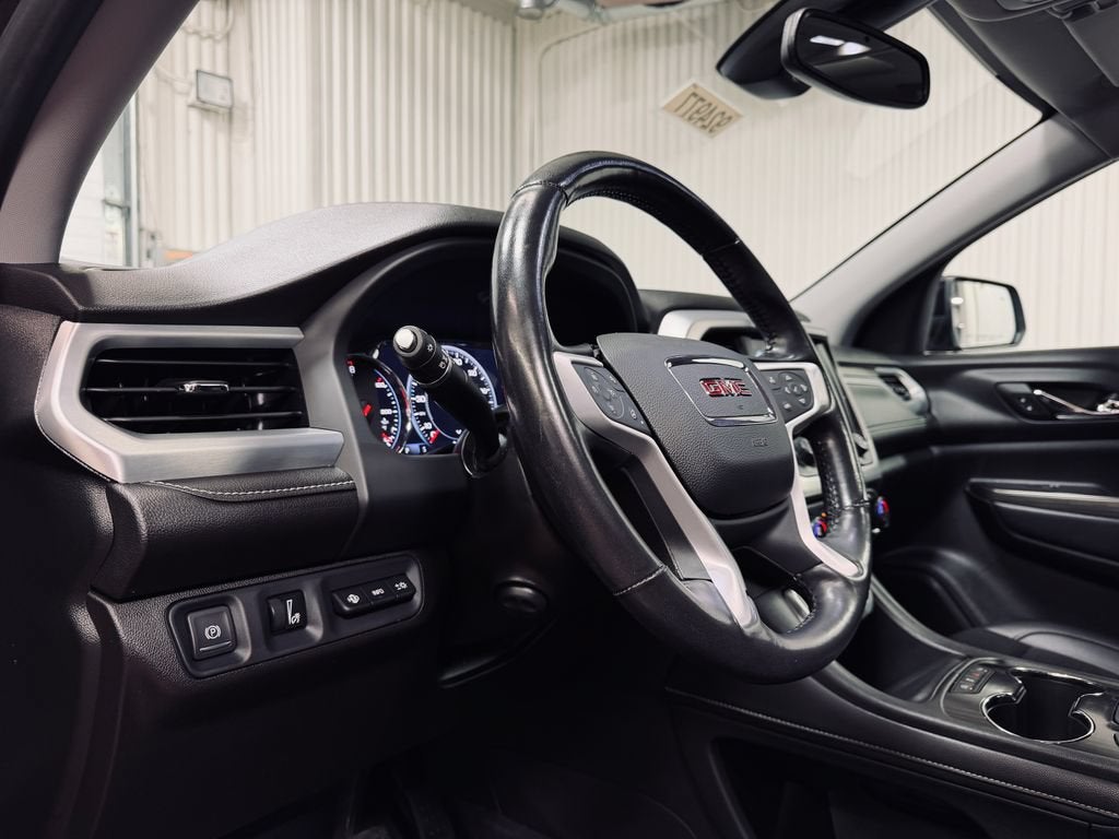 2021 GMC Acadia SLT