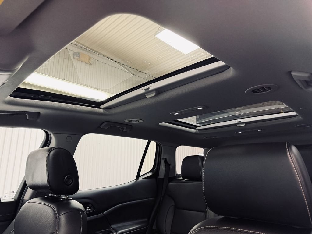 2021 GMC Acadia SLT