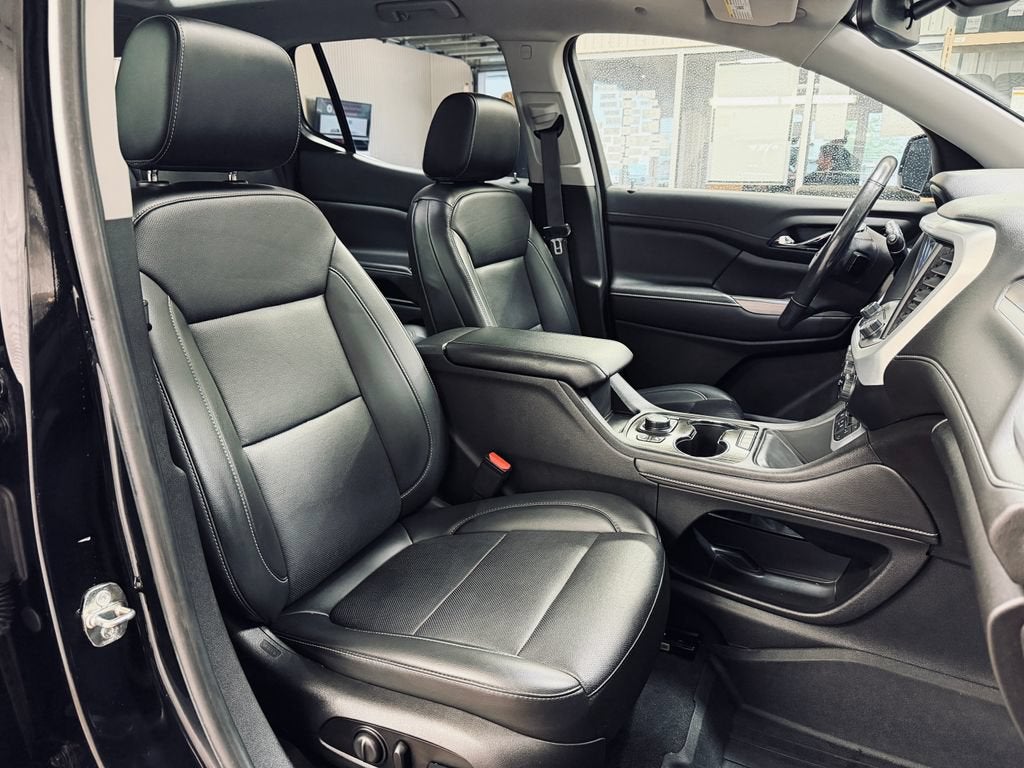 2021 GMC Acadia SLT
