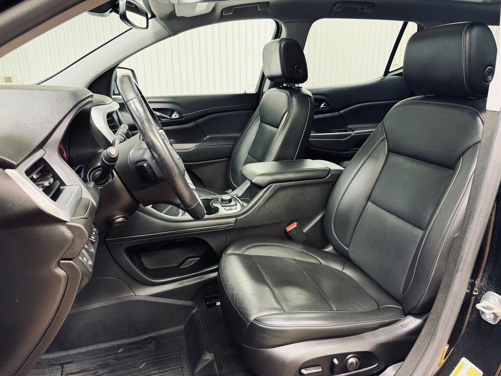 2021 GMC Acadia SLT