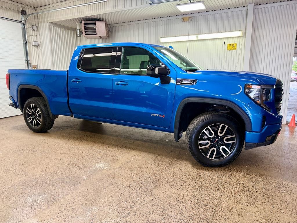 2023 GMC Sierra 1500 AT4