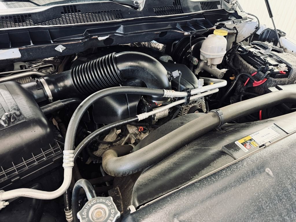 2019 RAM 1500 Classic SLT Crew Cab 4x4 5'7" Box