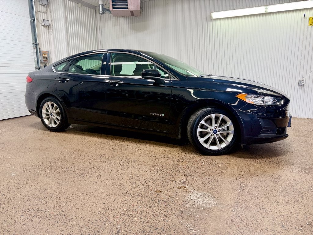 2019 Ford Fusion Hybrid SE
