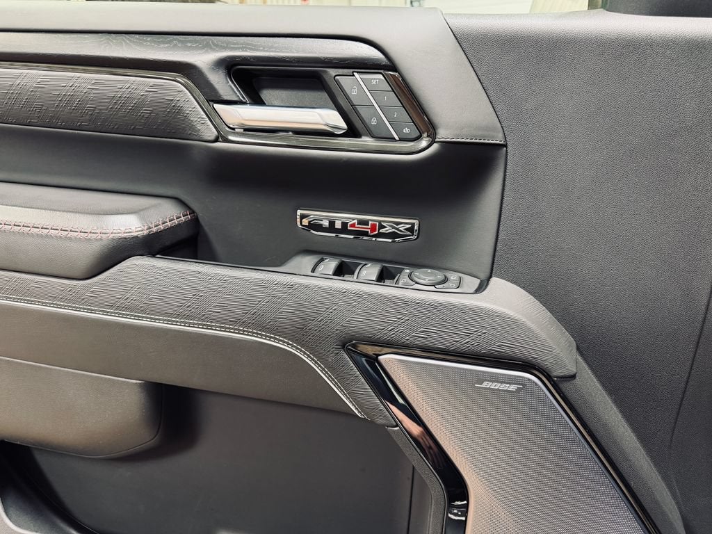 2024 GMC Sierra 1500 AT4X