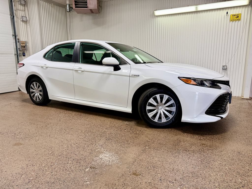 2019 Toyota Camry Hybrid LE