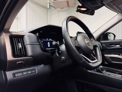 2024 Nissan Pathfinder Platinum 4WD