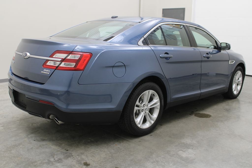 2018 Ford Taurus SEL