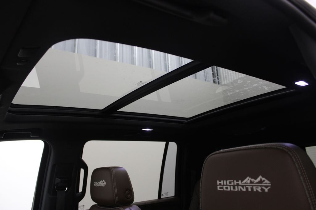 2021 Chevrolet Suburban High Country