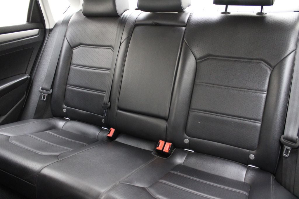 2015 Volkswagen Passat 1.8T Limited Edition