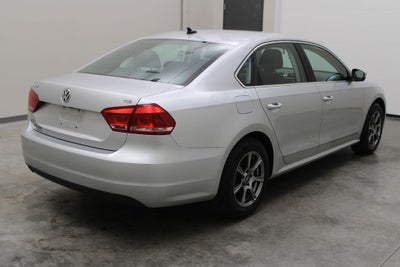 2015 Volkswagen Passat 1.8T Limited Edition