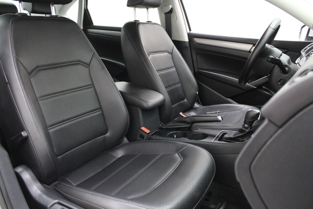 2015 Volkswagen Passat 1.8T Limited Edition