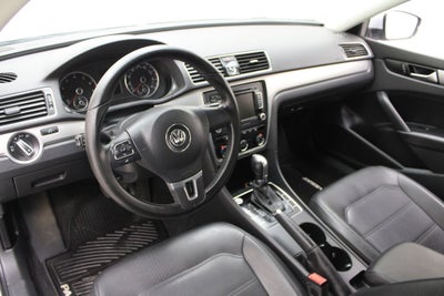 2015 Volkswagen Passat 1.8T Limited Edition