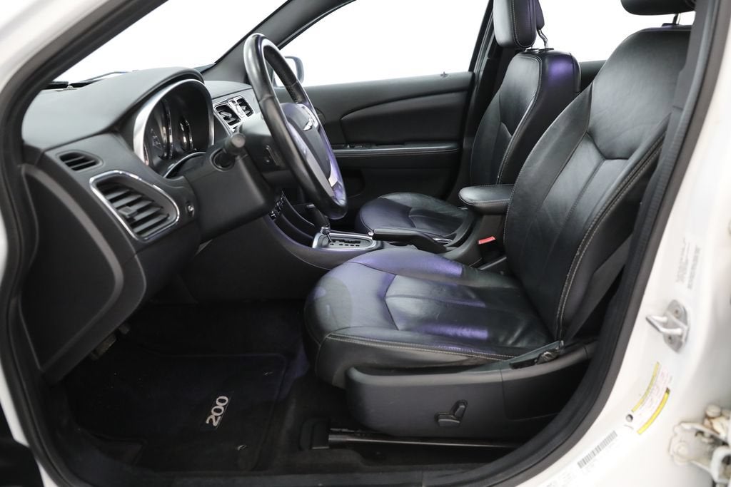 2012 Chrysler 200 Limited