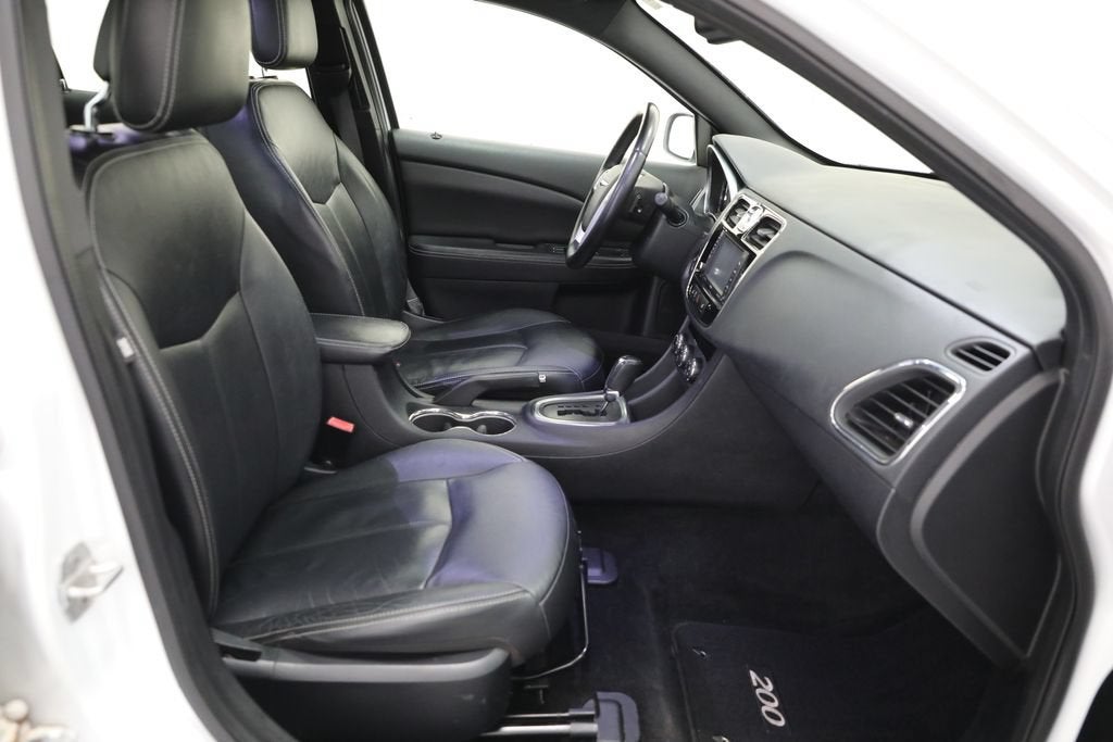 2012 Chrysler 200 Limited