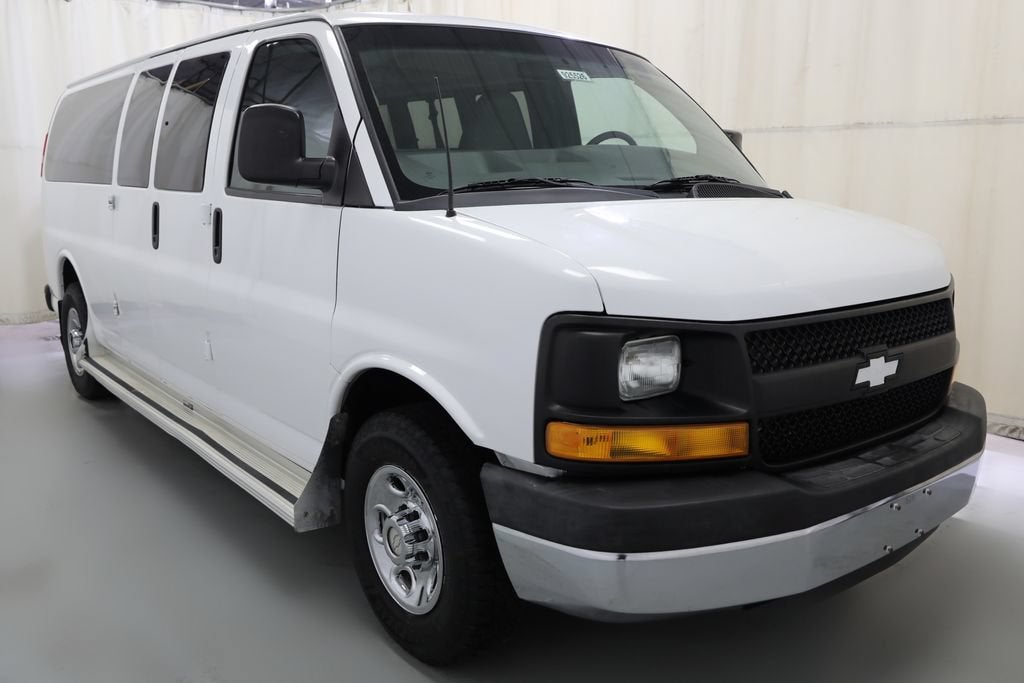 2015 Chevrolet Express Passenger 3500 LS