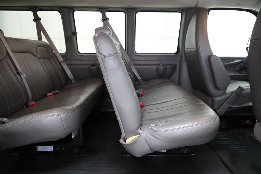2015 Chevrolet Express Passenger 3500 LS