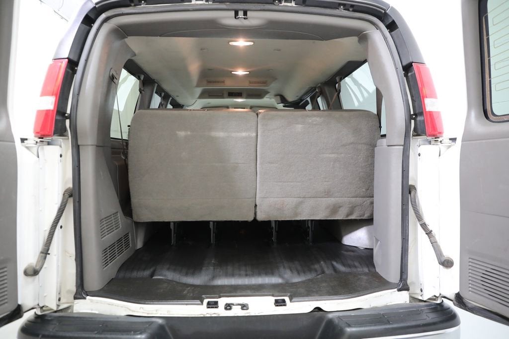 2019 GMC Savana Passenger 3500 LS