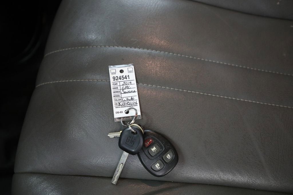 2019 GMC Savana Passenger 3500 LS