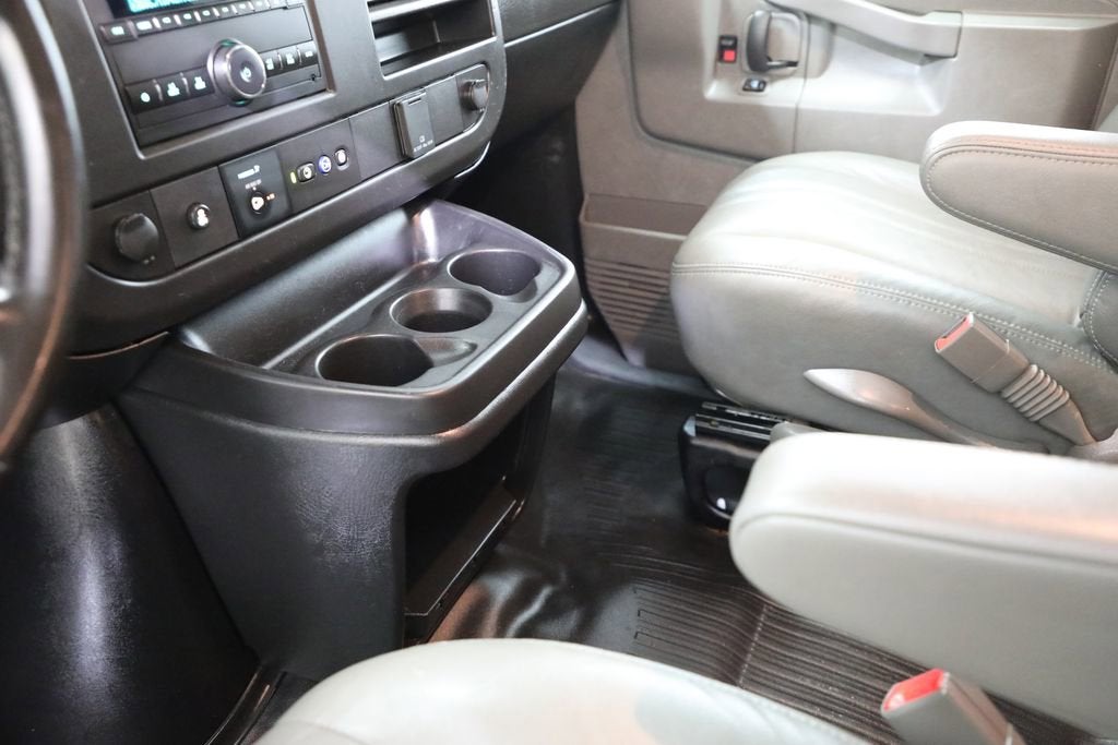 2019 GMC Savana Passenger 3500 LS