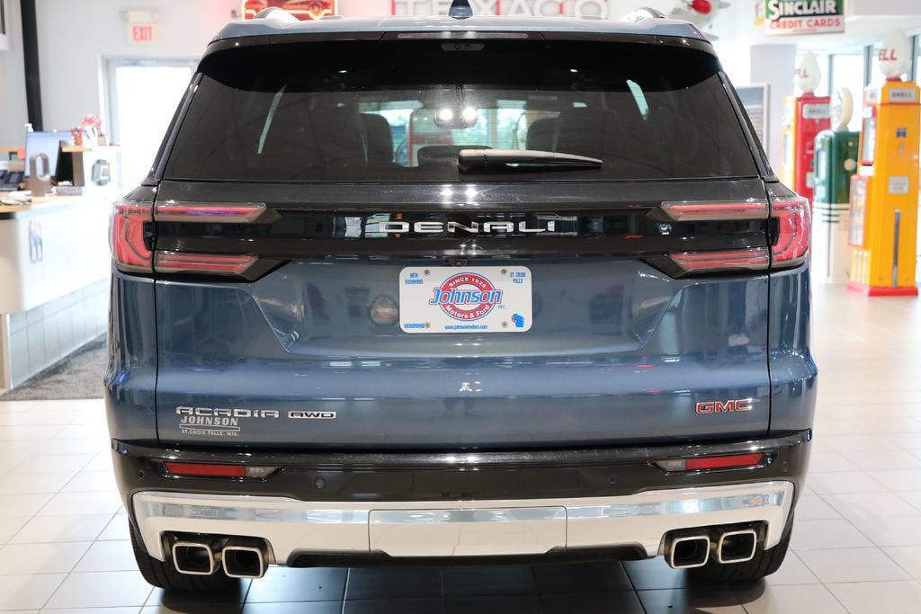 2025 GMC Acadia Denali