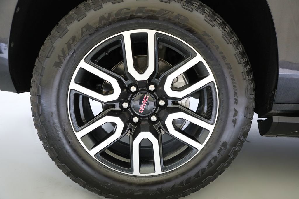 2023 GMC Yukon XL AT4