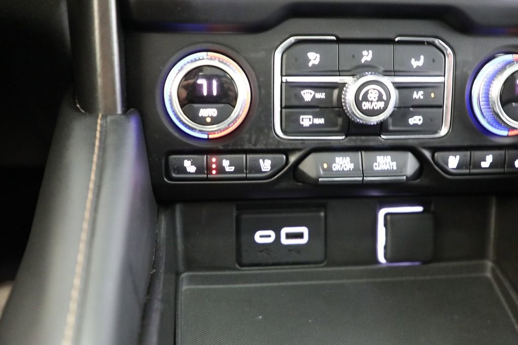 2023 GMC Yukon XL AT4