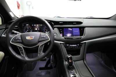2025 Cadillac XT5 Sport