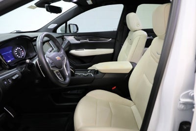 2025 Cadillac XT5 Sport