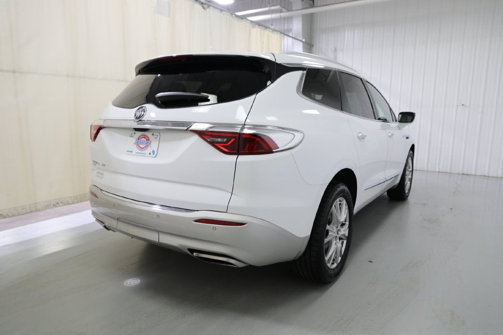 2022 Buick Enclave Essence