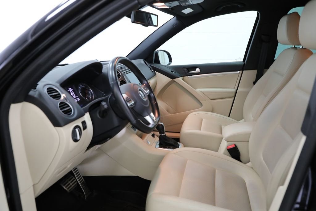 2016 Volkswagen Tiguan R-Line