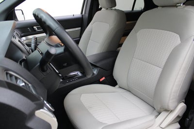 2018 Ford Explorer Base