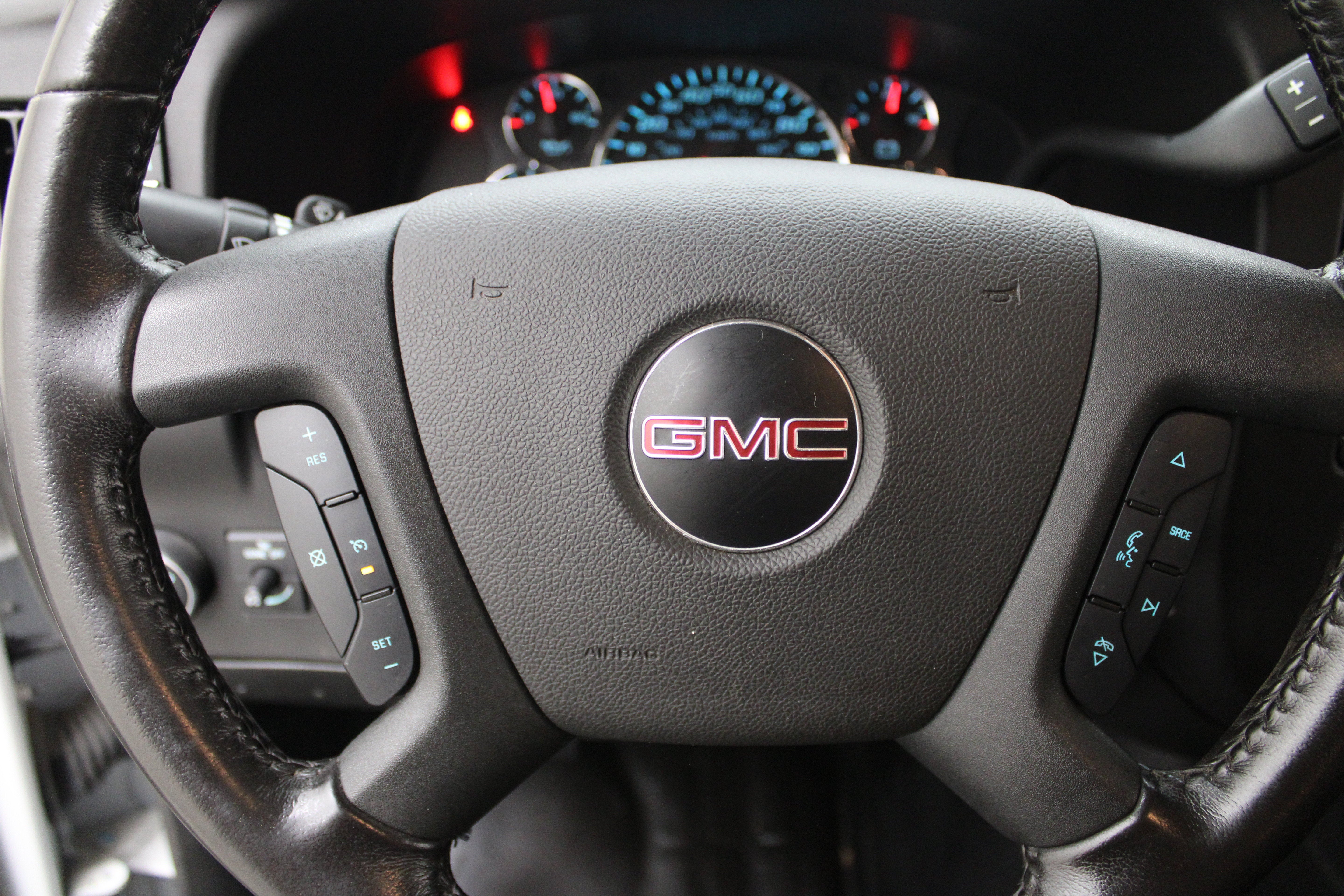 2020 GMC Savana Passenger LS