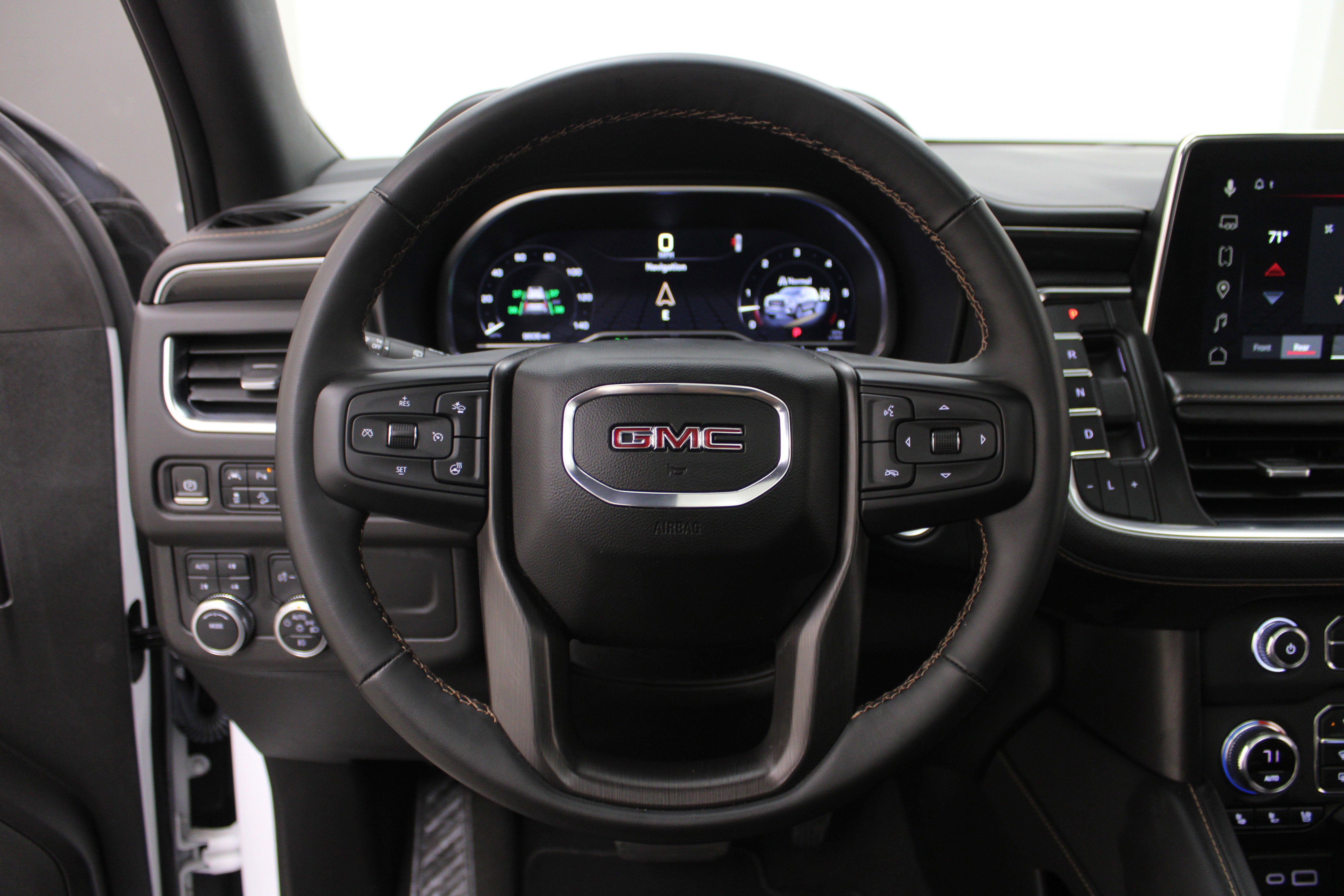 2023 GMC Yukon XL AT4